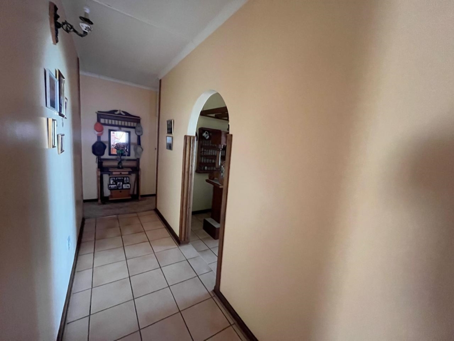 4 Bedroom Property for Sale in Odendaalsrus Free State